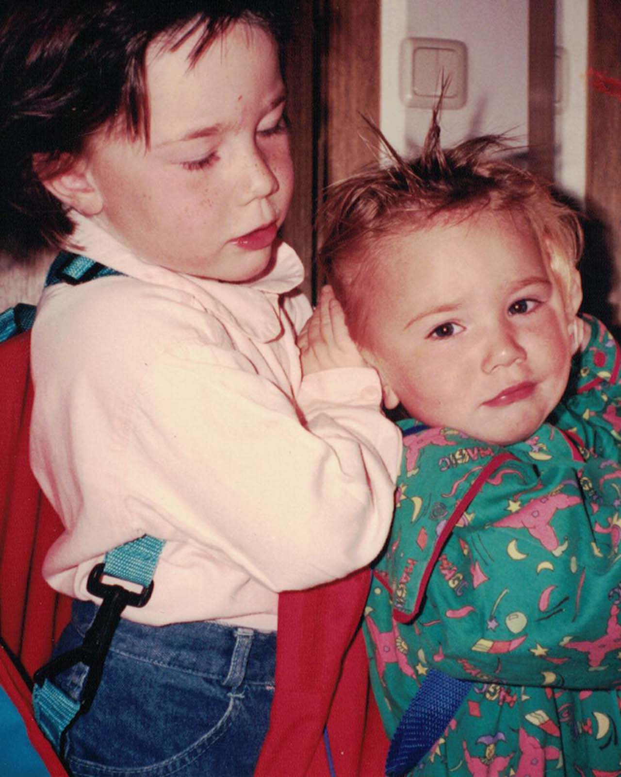 Gigja with her sister